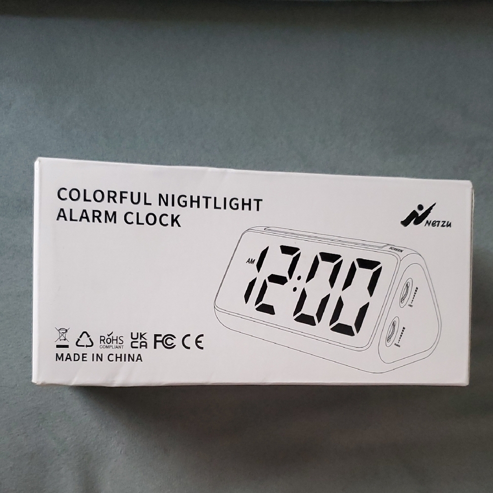 White Digital Alarm Clock by Netzu - Picture 2 of 8